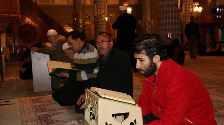 Şehit savcı Kiraz için memleketi Mersin'de hatim