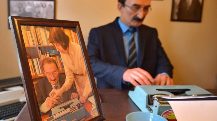 Eskişehir'de "Tayfun Talipoğlu Daktilo Müzesi" açıldı