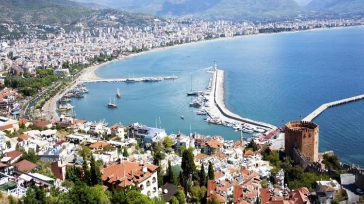 Turist gelmiyor ama fiyatlar artıyor