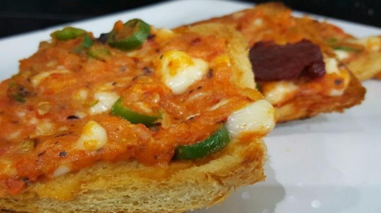 Menemenli ekmek tarifi