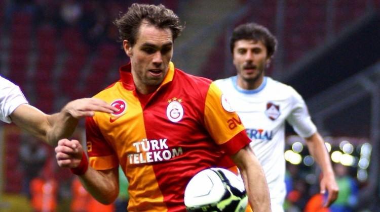Elmander Kadıköy’de kaldırdığı kupayı unutamıyor