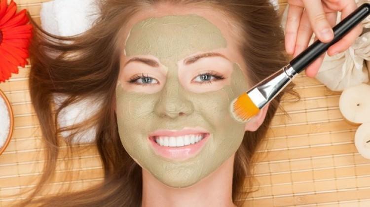Yağlı Ciltlerin Bakımı ve Yağlı Ciltler İçin Maske Yağlı Ciltlerin Bakımı ve Yağlı Ciltler İçin Maske