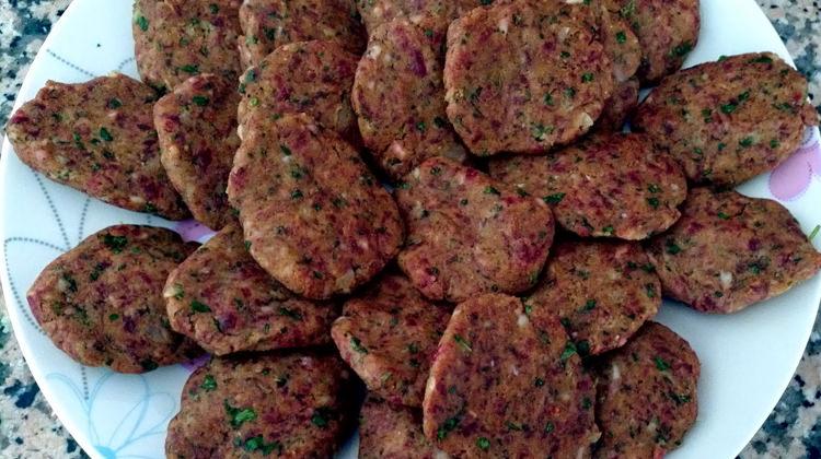 Ev köftesi nasıl yapılır? Lezzetli köfte tarifi