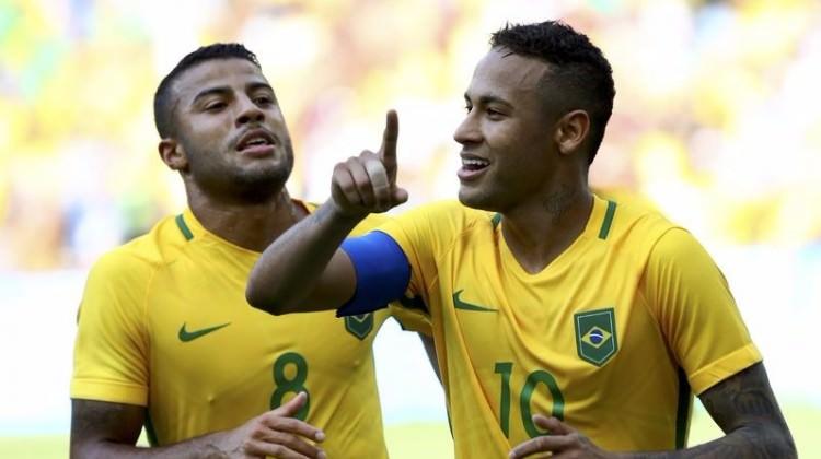 Neymar tarihe geçti!