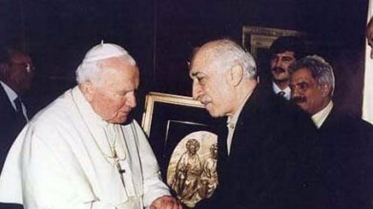 Gülen gizli Kardinal çıktı