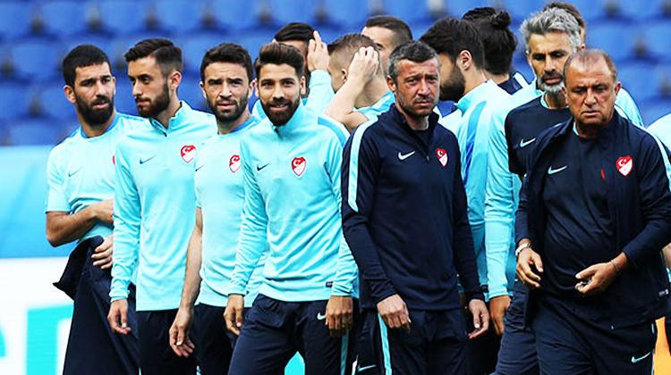 Milli Takım kampında Tümer Metin'e dayak!