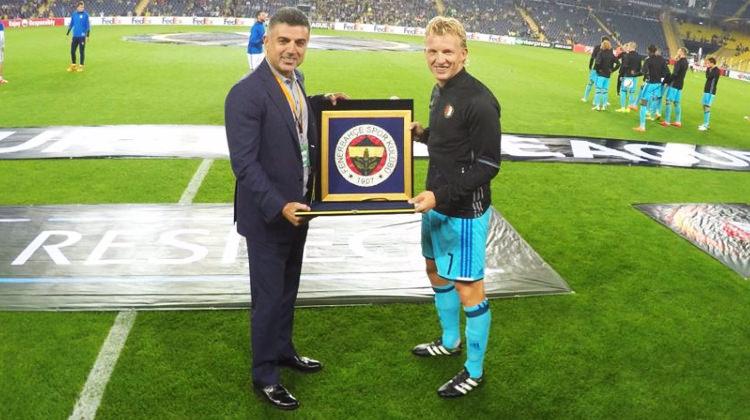 Kuyt 488 gün sonra Kadıköy'de