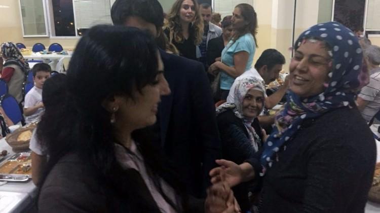 Sırtını teröristlere yaslayan Figen çok mutlu