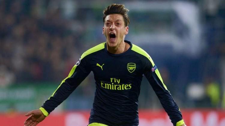 Wenger'den açıklama! Mesut ve Alexis ayrılacak mı?