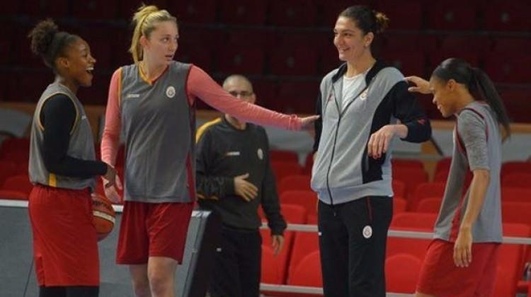 Nevriye Yılmaz yeniden Galatasaray'da!