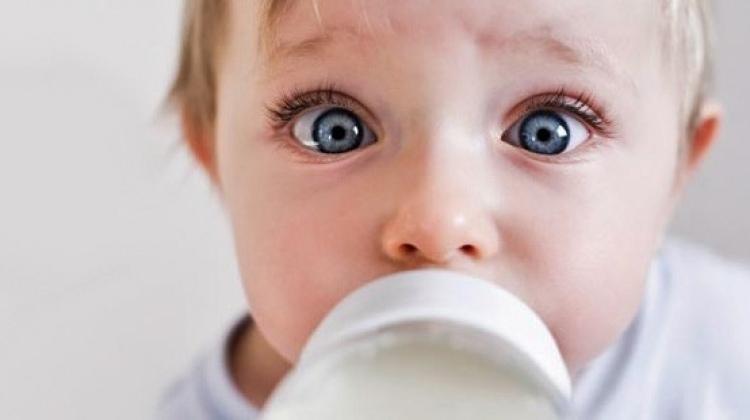 İnek sütü bebeklere yasak mı İnek sütü bebeklere yasak mı
