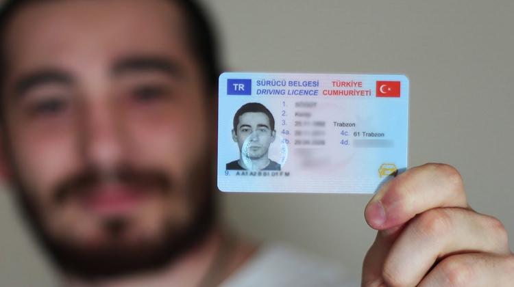 Ehliyet alanlar yarı yarıya düştü! Sebebi ise...