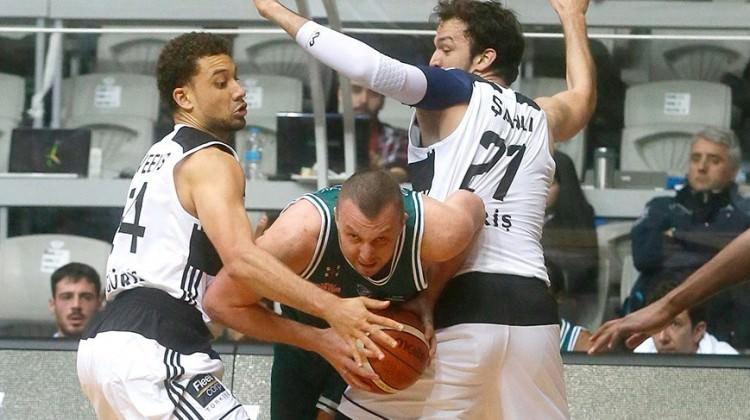 Beşiktaş, Sassari'yi parkeden sildi!