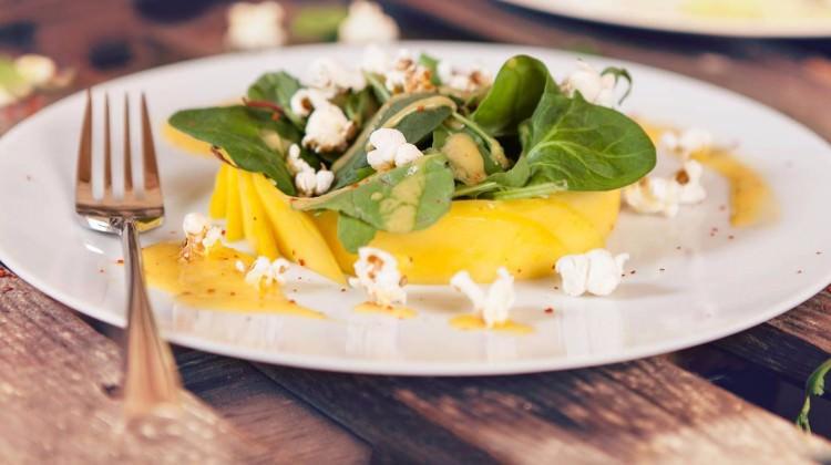 Patlamış mısırlı mango salatası tarifi