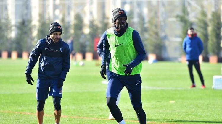 Adebayor ilk antrenmanına çıktı