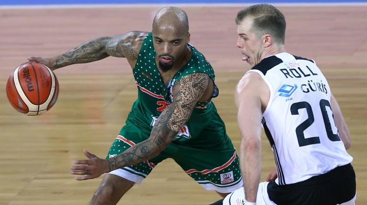 Beşiktaş'ı yıkan Banvit yarı finalde!