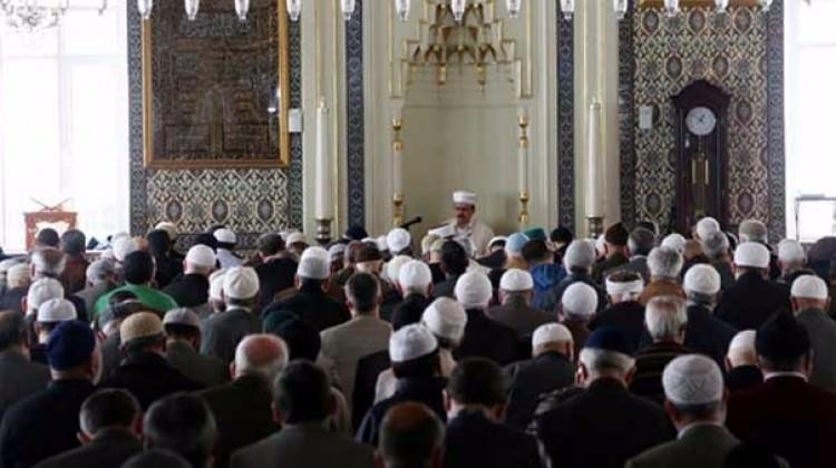 Diyanet, velilere hutbe ile çağrı yaptı