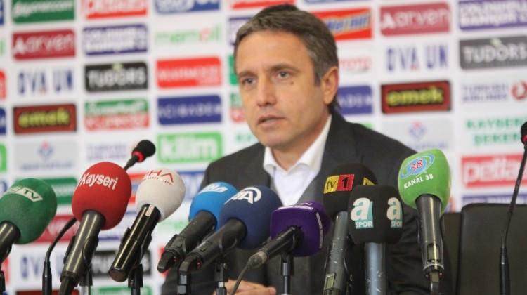Mutlu Topçu'dan futbolculara tepki!
