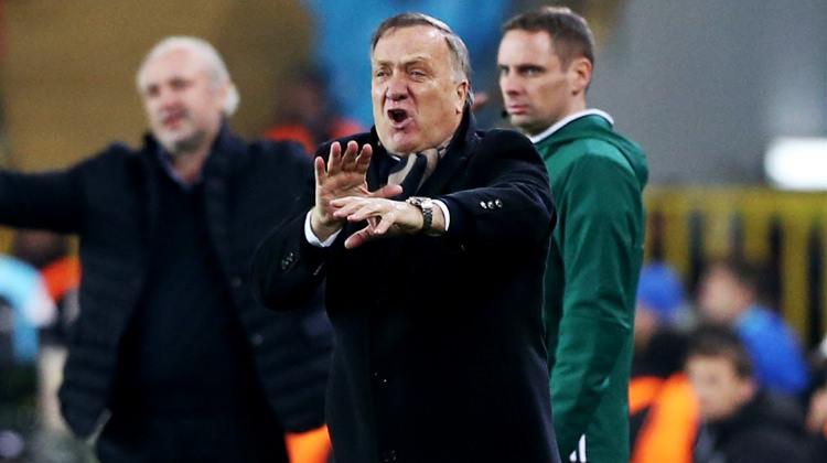 Advocaat ülkesine gitti! Yönetim çıldırdı
