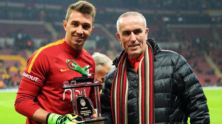 Muslera, Galatasaray tarihine geçti!