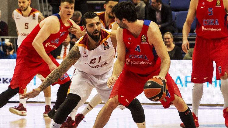Aslan Rusya'da dağıldı!