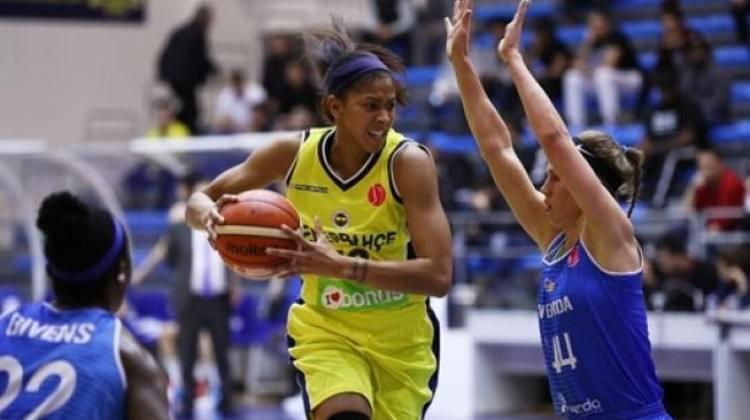 Fenerbahçe yarı finale yakın