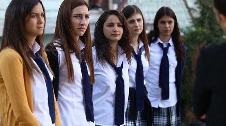 Kırgın Çiçekler dizisi neden bu akşam yok? Final mi oldu?