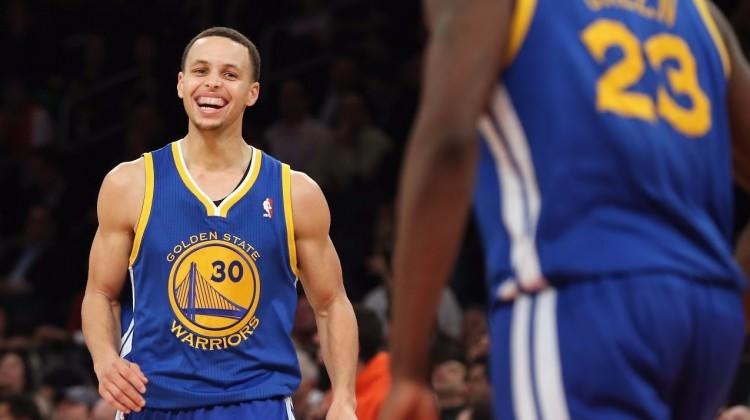 Stephen Curry'den yeni rekor!