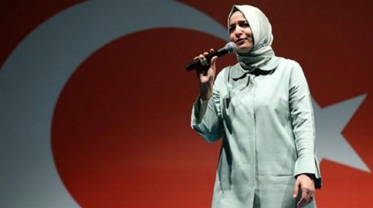 Bakan Kaya: Dik duruşumuzdaki gücü milleten aldık