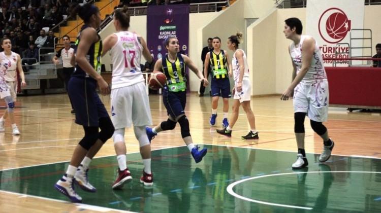 F.Bahçe'den deplasmanda 30 sayı fark