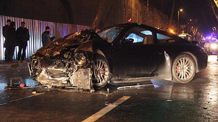 Yetişkin sürücülerin dünyasını fetheden bebek arabası BMW 80