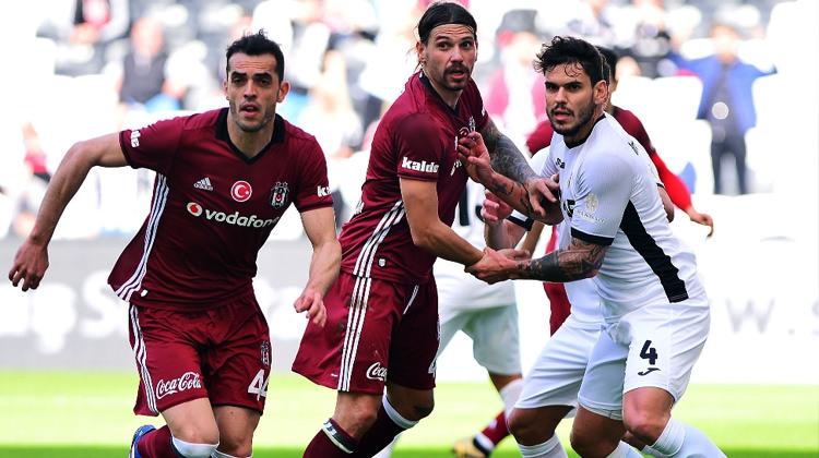 Beşiktaş'a evinde soğuk duş!