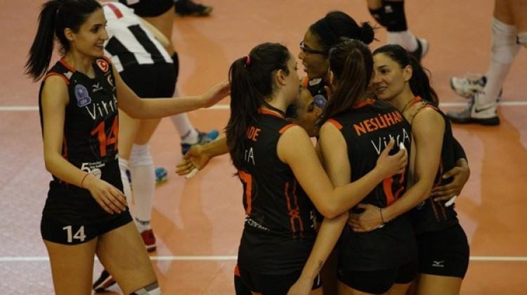 Eczacıbaşı Vitra evinde galip