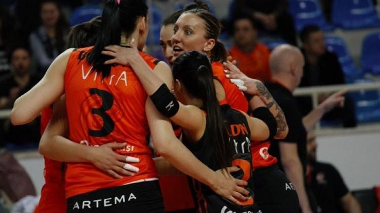Eczacıbaşı VitrA yarı finalde