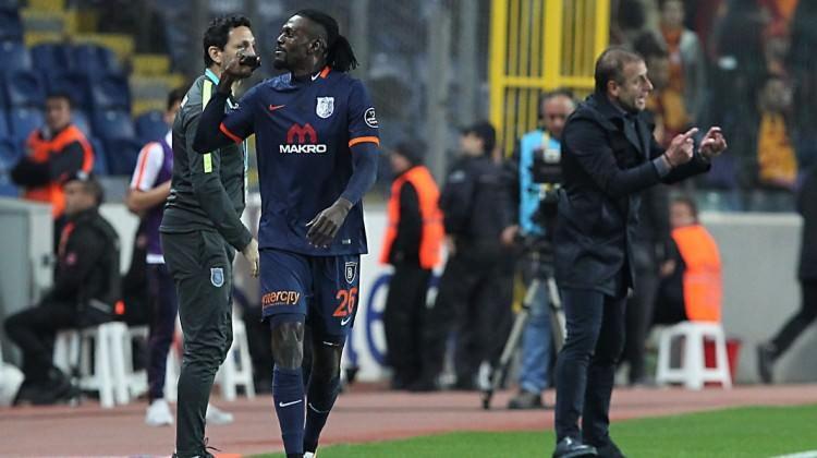 Adebayor'un hat-trick'i Avrupa'yı salladı!
