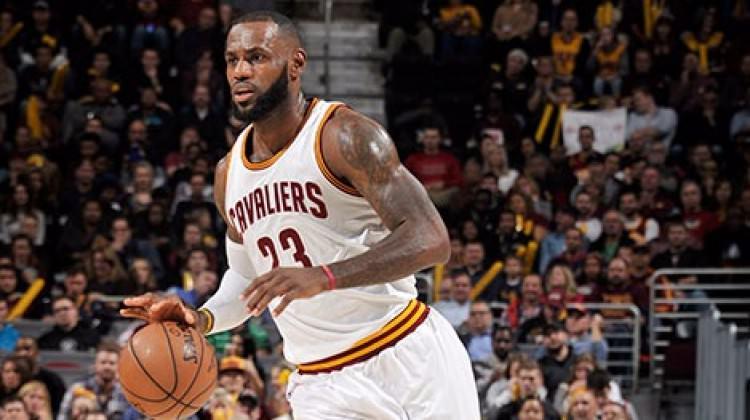 LeBron James rekora doymuyor