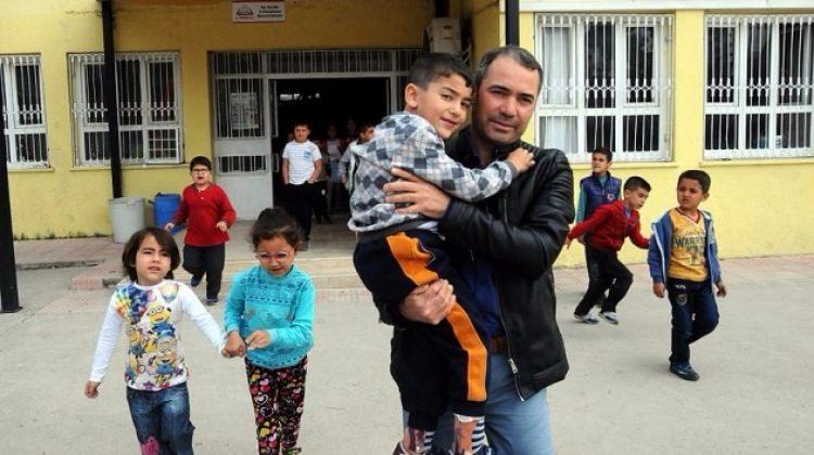 Her şey küçük Barış için