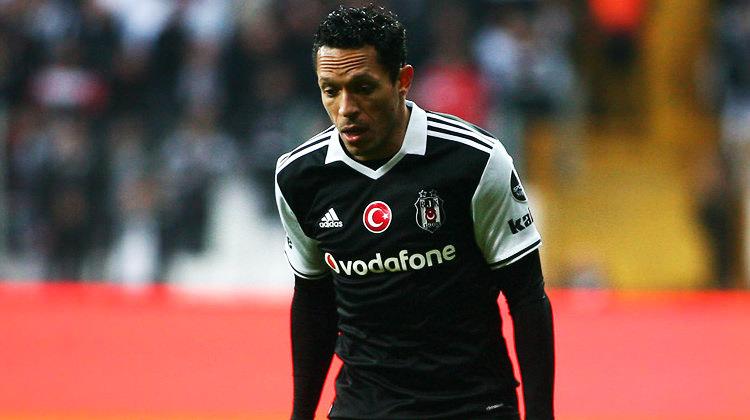 Adriano'nun kitabını yazdılar!