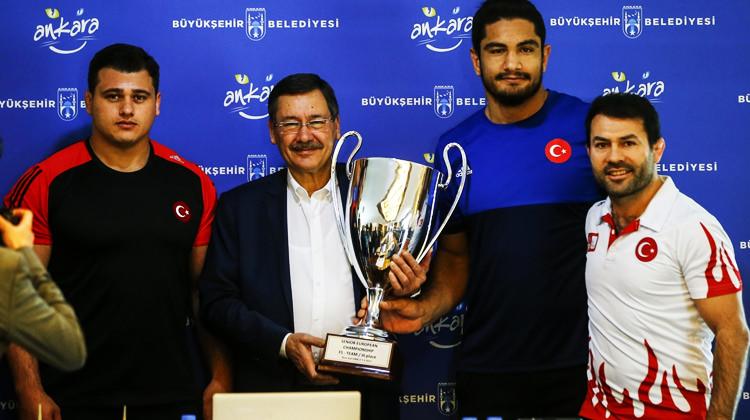 'Maşallah elimizde daire kalmadı onun yerine...'