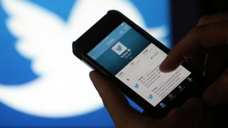 Twitter bir gidiyor bir geliyor!
