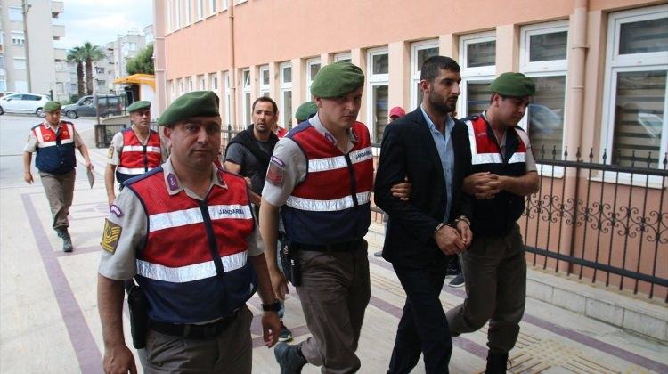 Hırsızlıktan aranırken uyuşturucudan yakalandı