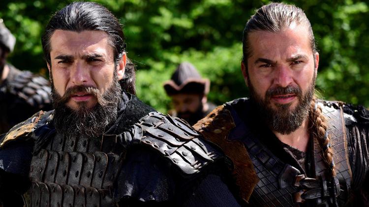 Hayranlarından mesaj yağıyor! Turgut Alp sevgisi sınırları aştı