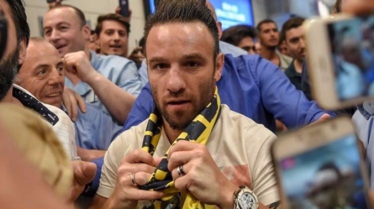 Valbuena'nın esprisi yöneticileri kırdı geçirdi!