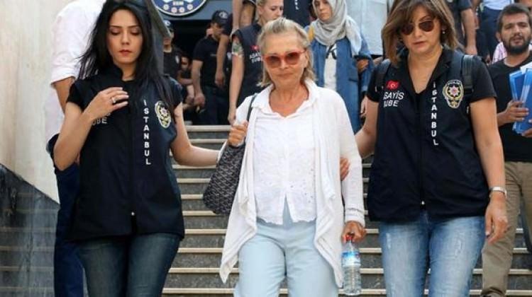Nazlı Ilıcak ilk kez hakim karşısında!