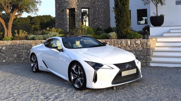 Ödül yine Lexus'un oldu