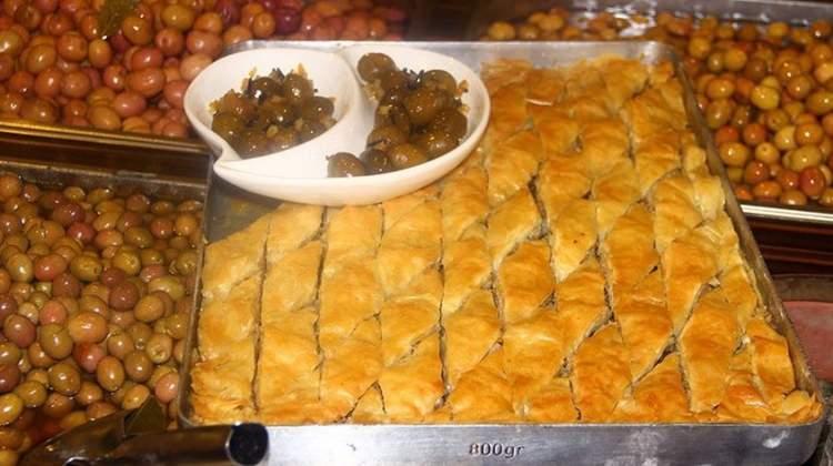 Bu da zeytinli baklava!
