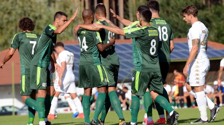 Bursaspor Leeds United'ı fena çarptı!