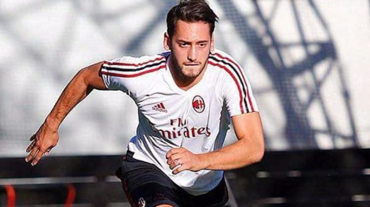 Hakan Çalhanoğlu açıkladı! Ayrılıyor mu?
