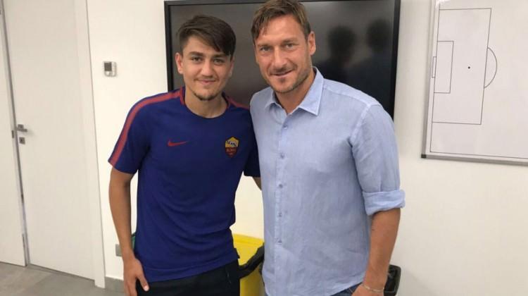 Francesco Totti Roma'da kaldı