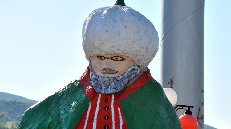 Nasreddin Hoca heykeline tepki